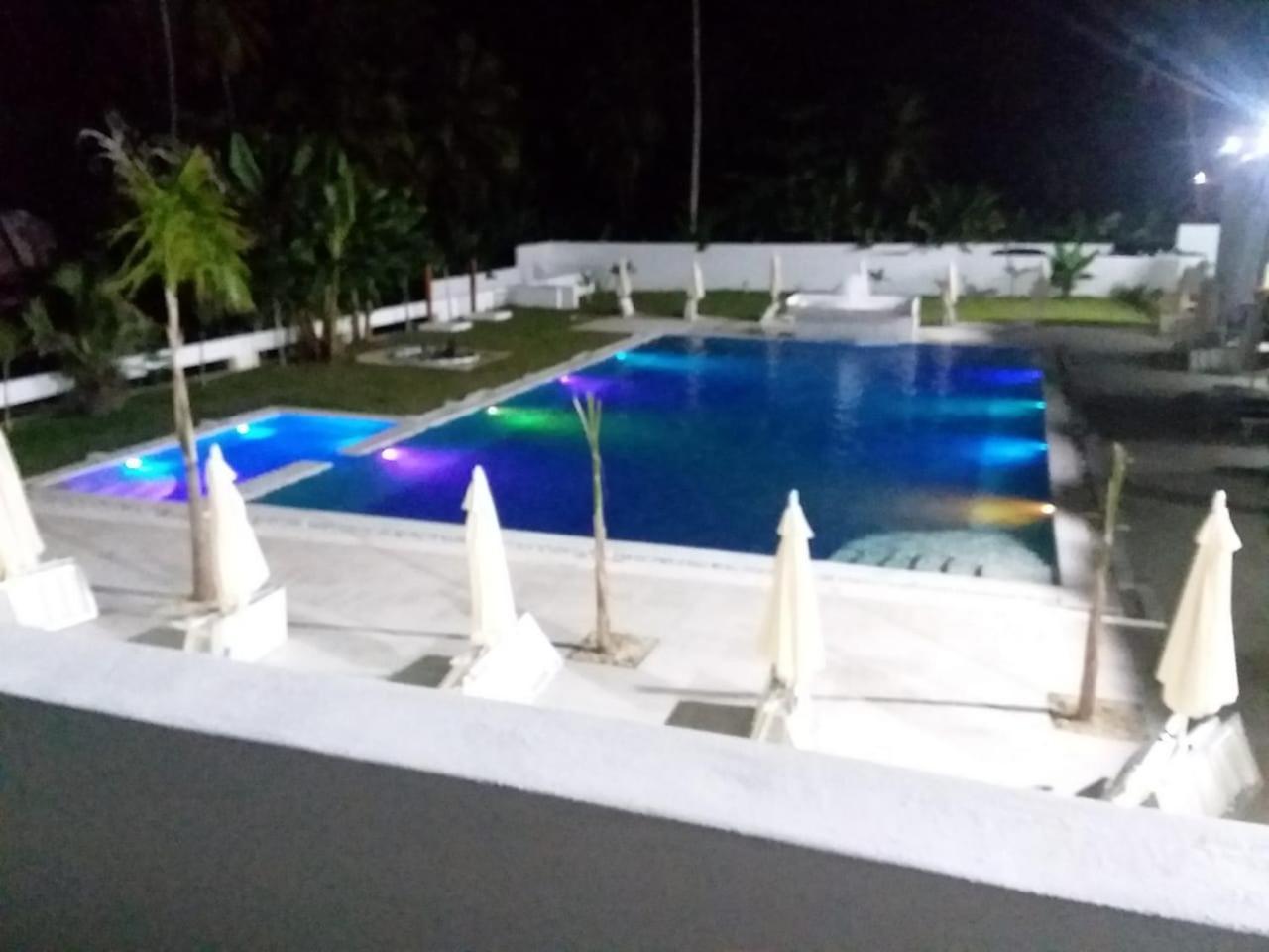 Oasi Encantada - Beach Resort Barahona Exterior photo